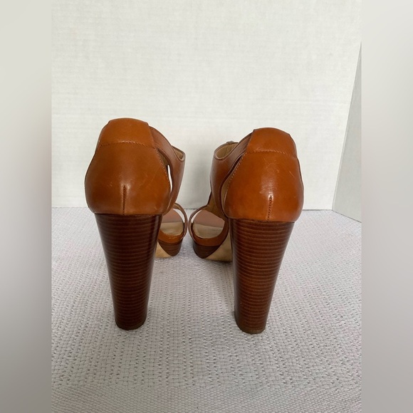 Michael Kors Brown Heeled Sandals with Gold Zipper - Picture 3 of 12